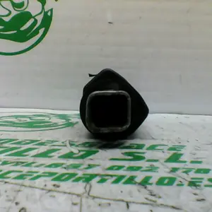 Foto de Reposapies delantero derecho Kawasaki Gpz 500 referencia 132-18-43251 foto 2