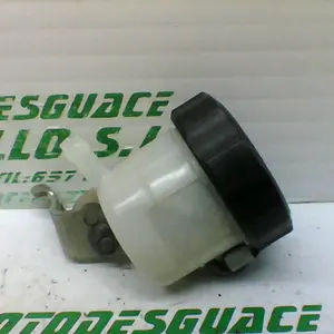 Foto de Depósito del líquido de frenos Suzuki SV 650 S referencia 332-19-33111