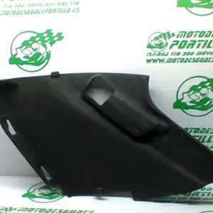 Foto de Carcasa bajo asiento izquierdo Derbi RAMBLA 250 referencia 304-20-27238