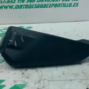 Foto de Reposapies trasero derecho Honda SH 300 I referencia 364-23-46137 foto 4