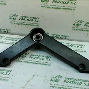 Foto de Soporte de motor Suzuki V Strom 650 referencia 144-19-21232 foto 15
