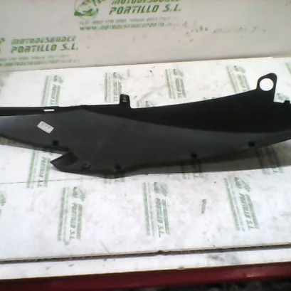 Foto de Carcasa lateral derecha Derbi VARIANT SPORT 125 referencia 28-18-11999