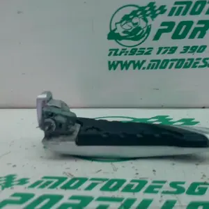 Foto de Reposapies trasero derecho Honda SH 125 2018 referencia 327-24-48791 foto 4