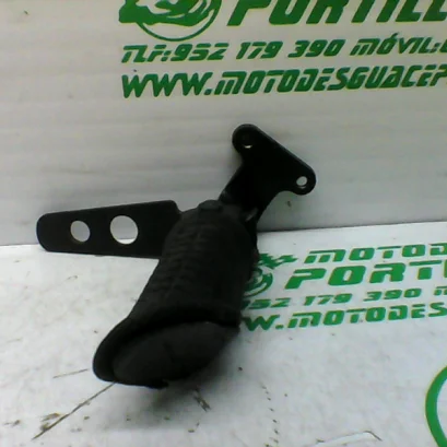 Foto de Estribera trasera derecha con reposapies Suzuki Katana 50 referencia 196-20-30540