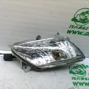 Foto de Intermitente delantero izquierdo Yamaha XMAX 250 referencia 213-19-37411 foto 4