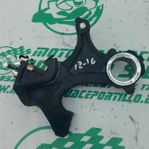 Foto de Soporte de pinza freno trasera Suzuki Gsx 600 R referencia 12-16-43681 foto 4