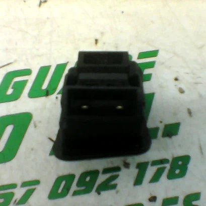 Foto de Interruptor start/stop Honda SH MODE referencia 413-21-32572