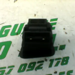 Foto de Interruptor start/stop Honda SH MODE referencia 413-21-32572