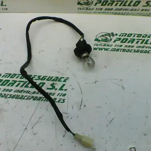Foto de Instalación de piloto trasero Honda CBF 125 M referencia 170-19-20460 foto 2