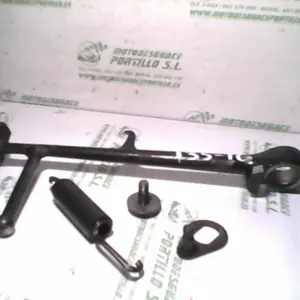 Foto de Patilla lateral Yamaha Fazer 1000 referencia 135-16-1722