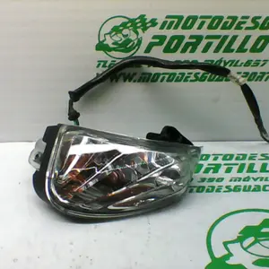 Foto de Intermitente trasero derecho Honda Pcx 125 referencia 181-23-46257 foto 4