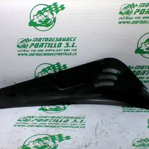 Foto de Carcasa lateral trasera izquierda Vespa ET2 50 referencia 316-19-33857 foto 1