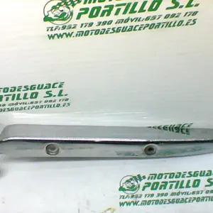 Foto de Embellecedor lateral izquierdo Suzuki Marauder 250 referencia 146-19-20940 foto 3