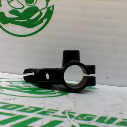 Foto de Soporte de retrovisor izquierdo Yamaha YBR 125 referencia 99-20-37025