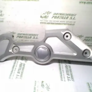 Foto de Embellecedor chasis derecho Yamaha Fazer 1000 referencia 135-16-1723