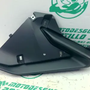 Foto de Carcasa delantera izquierda Honda FORZA 125 referencia 396-25-49058 foto 4