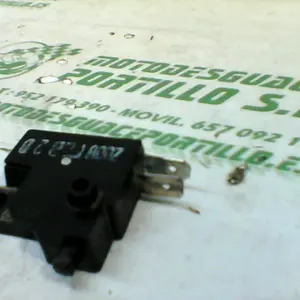 Foto de Sensor de freno delantero Honda PS 125 referencia 106-24-47723 foto 3