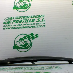 Foto de Embellecedor del frontal Piaggio MP3 YOURBAN 300 LT referencia 440-21-36773 foto 3