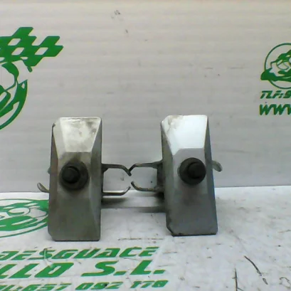 Foto de Tensores de rueda trasera Suzuki SV 650 S referencia 332-19-33114