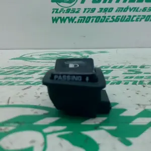 Foto de Interruptor de luz larga/corta Kymco PEOPLE S 125 referencia 369-23-46782 foto 1
