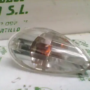Foto de Intermitente trasero izquierdo Piaggio Liberty 50 2T referencia 68-16-11170 foto 6