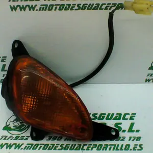Foto de Intermitente delantero derecho Honda Bali 100 referencia 34-22-38827 foto 6