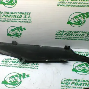 Foto de Carcasa lateral trasera derecha Gilera NEXUS 500 04 referencia 15-21-28956