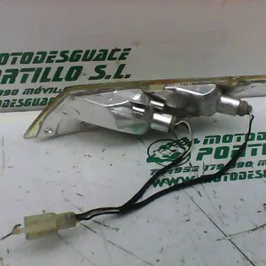Foto de Intermitente trasero derecho Piaggio ZIP AIRE 2T 3 50 referencia 203-19-22868 foto 10