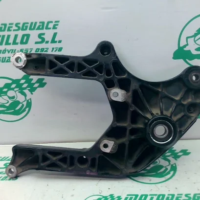 Foto de Basculante Suzuki BURGMAN 200 I referencia 423-22-44587