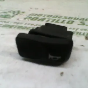 Foto de Interruptor de claxon Vespa Lx50 4T referencia 70-16-25948 foto 4
