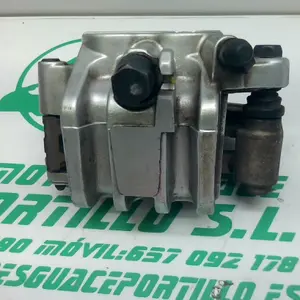 Foto de Pinza de freno delantera Yamaha Xcity 250 referencia 366-19-37319 foto 2