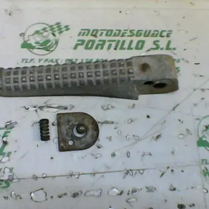 Foto de Reposapies trasero izquierdo Gilera RUNNER 125 - 97 referencia 135-18-14728