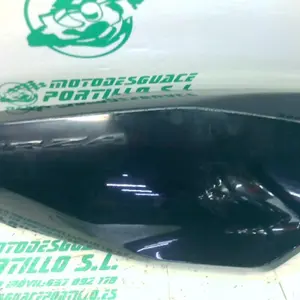Foto de Carcasa lateral trasera derecha Honda FORZA 125 referencia 396-25-48987 foto 3