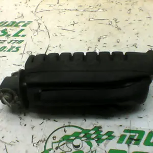 Foto de Reposapies trasero derecho Honda CBF 125 M referencia 166-22-34824 foto 2