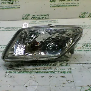 Foto de Intermitente delantero derecho Yamaha X MAX 125 referencia 304-21-31413 foto 2