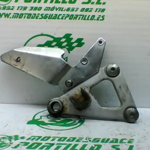 Foto de Estribera delantera derecha Suzuki GS 500 E referencia 290-20-36903 foto 2