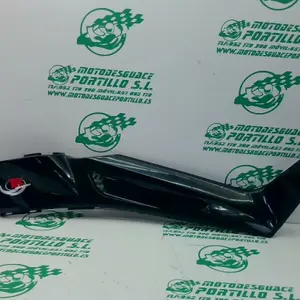 Foto de Carcasa lateral derecha Yamaha XMAX 250I referencia 283-22-37636 foto 8