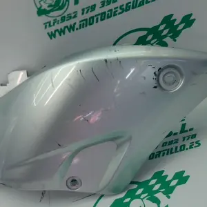 Foto de Carcasa lateral izquierda Yamaha Xcity 250 referencia 366-19-37347 foto 2