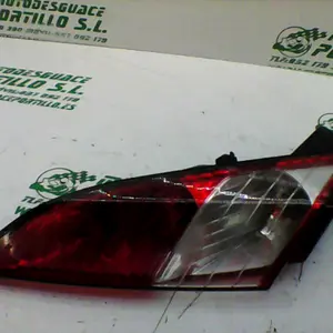 Foto de Intermitente trasero izquierdo Peugeot Satelis 125 referencia 240-19-36101 foto 11