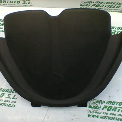 Foto de Embellecedor de cuadro de luces Piaggio X8 200 referencia 264-18-18388