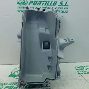 Foto de Guantera izquierda Honda FORZA 125 referencia 396-25-49059