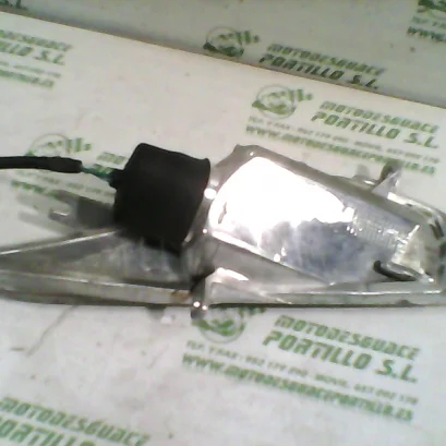 Foto de Intermitente delantero derecho Honda Dylan 125 referencia 352-22-38691