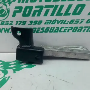 Foto de Estribera trasera derecha con reposapies Peugeot tweet 50 2020 referencia 89-23-43427