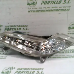 Foto de Intermitente delantero derecho Peugeot Tweet 50 4T referencia 92-23-45773 foto 14