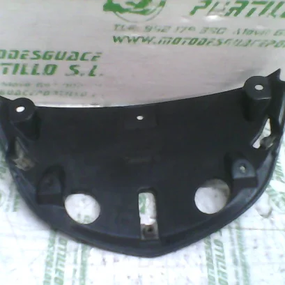Foto de Embellecedor de cuadro de luces Kymco Yager 125 referencia 178-18-14861