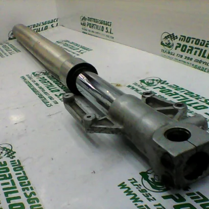 Foto de Barra horquilla izquierda Hyosung aquila 650 i referencia 27-19-19330