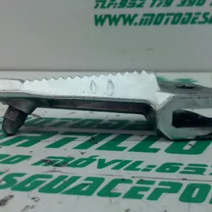 Foto de Reposapies delantero derecho BMW K1200R referencia 332-23-45393 foto 3