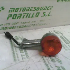 Foto de Intermitente trasero derecho Yamaha Why 50 2T referencia 80-21-41814 foto 3