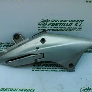 Foto de Reposapies trasero Honda Silver wing 600 referencia 122-19-20084 foto 4