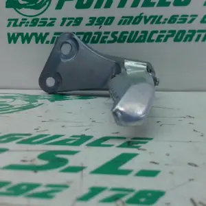 Foto de Estribera trasera derecha con reposapies Yamaha N MAX 125 referencia 394-23-46390 foto 6
